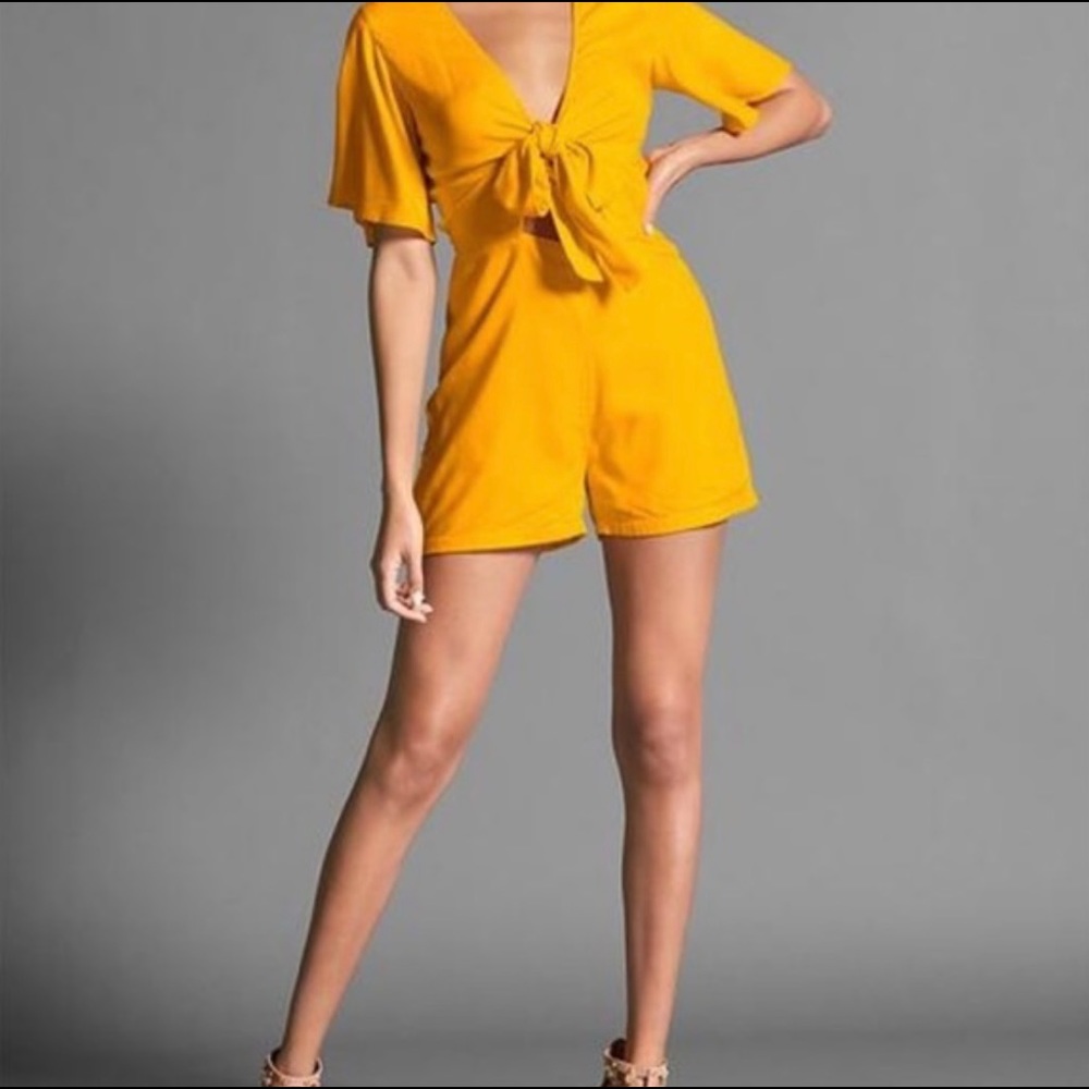 NWOT Venus Keyhole romper